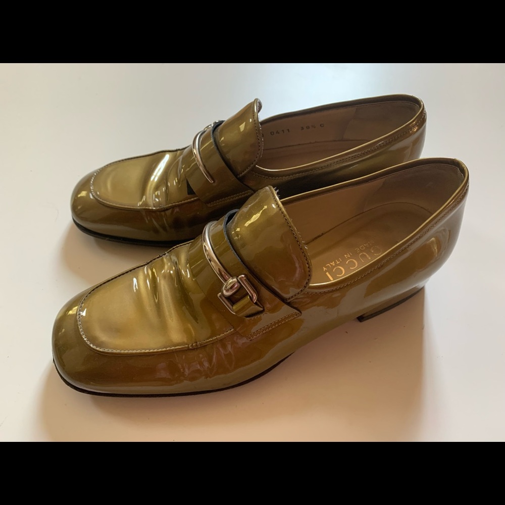 Authentic Vintage Gucci gold patent leather loafers 38.5C